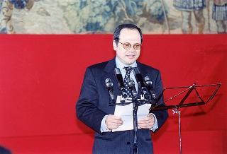 Intervento del Presidente della Repubblica Oscar Luigi Scalfaro alla cerimonia di consegna delle "Stelle al merito del lavoro" ai nuovi Maestri del lavoro del Lazio e dell'Umbria