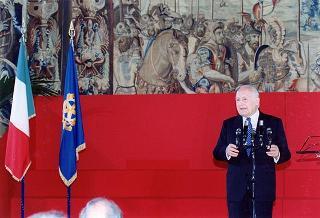 Intervento del Presidente della Repubblica Oscar Luigi Scalfaro alla cerimonia di consegna delle "Stelle al merito del lavoro" ai nuovi Maestri del lavoro del Lazio e dell'Umbria