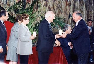 Intervento del Presidente della Repubblica Oscar Luigi Scalfaro alla cerimonia di consegna delle "Stelle al merito del lavoro" ai nuovi Maestri del lavoro del Lazio e dell'Umbria