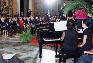 Il Presidente della Repubblica Oscar Luigi Scalfaro partecipa al voncerto corale &quot;La canzone napoletana dal 1700 al 1900&quot;, eseguito da &quot;I cantori di Posillipo&quot;