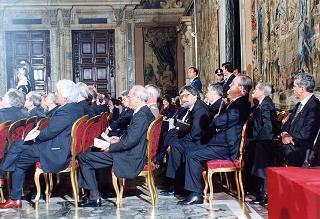 Il Presidente della Repubblica Oscar Luigi Scalfaro partecipa al voncerto corale "La canzone napoletana dal 1700 al 1900", eseguito da "I cantori di Posillipo"