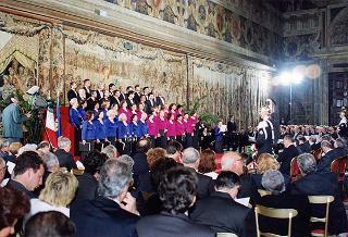 Il Presidente della Repubblica Oscar Luigi Scalfaro partecipa al voncerto corale "La canzone napoletana dal 1700 al 1900", eseguito da "I cantori di Posillipo"