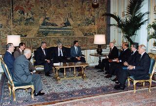 Esponenti dell'Unione degli Istriani, per presentare il volume Albo d'oro dei caduti e dei martiri della Venezia Giulia e della Dalmazia