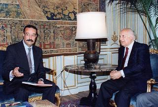 Mauro Miccio, presidente della Federazione relazioni pubbliche italiana, con una rappresentanza del sodalizio, per il 25° anniversario di fondazione della FERPI