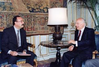 Mauro Miccio, presidente della Federazione relazioni pubbliche italiana, con una rappresentanza del sodalizio, per il 25° anniversario di fondazione della FERPI
