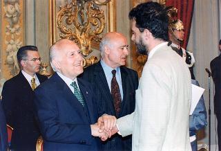 Il Presidente della Repubblica Oscar Luigi Scalfaro riceve il comitato d'onore, la giuria e i candidati ai Premi David di Donatello per il 1995