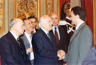 Il Presidente della Repubblica Oscar Luigi Scalfaro riceve il comitato d'onore, la giuria e i candidati ai Premi David di Donatello per il 1995