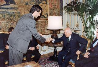 Prefetto Enzo Mosino, presidente dell'Associazione nazionale funzionari dell'Amministrazione civile dell'Interno, con gli esponenti dell'ANFACI, e pref. prof. Vittorio Stelo, direttore generale per l'Amministrazione generale e per gli affari del personale del Ministero dell'interno