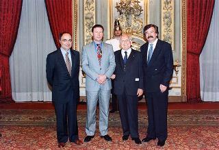 Il Presidente della Repubblica Oscar Luigi Scalfaro riceve in udienza il prof. Marcello Panettoni, presidente dell'Unione delle Province d'Italia, con i presidenti neo-eletti delle Province