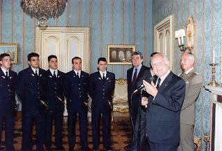 Delegazione di allievi dell'Accademia Aeronautica di Pozzuoli, in servizio di guardia d'onore al Palazzo del Quirinale