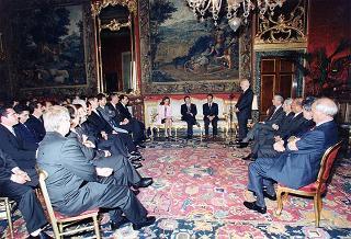 Il Presidente della Repubblica Oscar Luigi Scalfaro incontra Luigi Leone, segretario nazionale coordinatore della Federazione autonoma bancari italiani, con il Comitato dei Sindacati delle Banche Centrali Europee