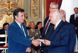 Consegna dei premi agli studenti vincitori dei Concorsi "Febo" ed "Arianna Europeo", promossi dal Ministero per i beni culturali ed ambientali e dalla Fondazione Maria e Goffredo Bellonci
