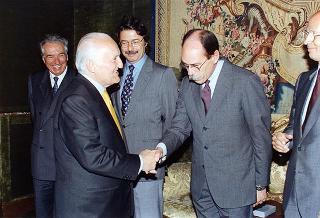 Il Presidente della Repubblica Oscar Luigi Scalfaro riceve in udienza il Cavaliere del lavoro Pier Carlo Marengo, presidente della Servizi Interbancari S.p.a., con il Consiglio di amministrazione