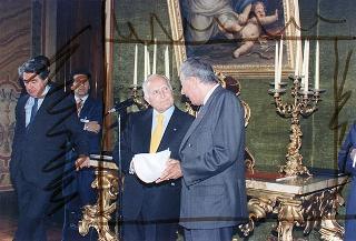 Il Presidente della Repubblica Oscar Luigi Scalfaro riceve in udienza il Cavaliere del lavoro Pier Carlo Marengo, presidente della Servizi Interbancari S.p.a., con il Consiglio di amministrazione