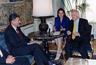 Incontro del Presidente della Repubblica Oscar Luigi Scalfaro con il prof. Emil Constantinescu, presidente della Convenzione Democratica della Romania e rettore dell'Università di Bucarest