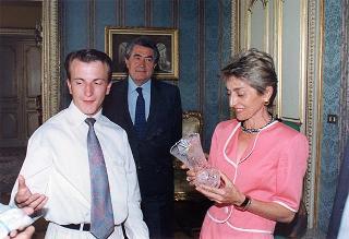 Colazione nei giardini del Quirinale offerta da Marianna Scalfaro ad un gruppo di giovani slovacchi