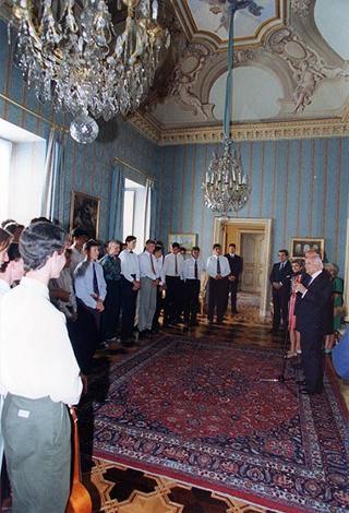 Colazione nei giardini del Quirinale offerta da Marianna Scalfaro ad un gruppo di giovani slovacchi