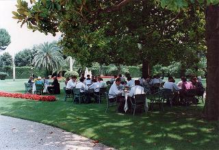 Colazione nei giardini del Quirinale offerta da Marianna Scalfaro ad un gruppo di giovani slovacchi
