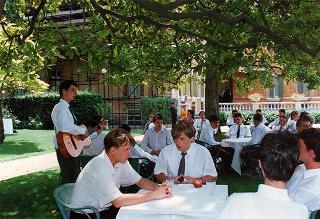 Colazione nei giardini del Quirinale offerta da Marianna Scalfaro ad un gruppo di giovani slovacchi