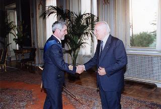 Il Presidente della Repubblica Oscar Luigi Scalfaro riceve la visita del Generale di squadra Aerea Gianni Franco Scano, nuovo comandante della II Regione Aerea