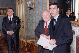 Il Presidente della Repubblica Oscar Luigi Scalfaro incontra l'ing. Giancarlo Lombardi, ministro della pubblica istruzione, con una delegazione del Contingente Italia della Federazione italiana dello scautismo