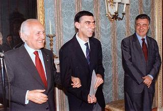 Il Presidente della Repubblica Oscar Luigi Scalfaro incontra l'ing. Giancarlo Lombardi, ministro della pubblica istruzione, con una delegazione del Contingente Italia della Federazione italiana dello scautismo