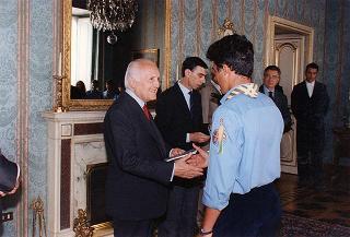 Il Presidente della Repubblica Oscar Luigi Scalfaro incontra l'ing. Giancarlo Lombardi, ministro della pubblica istruzione, con una delegazione del Contingente Italia della Federazione italiana dello scautismo