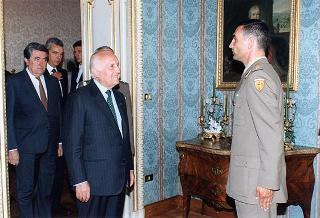 Delegazione di ufficiali e militari di truppa della Scuola di Artiglieria Contraerei dell'Esercito, in servizio di guardia d'onore al Palazzo del Quirinale