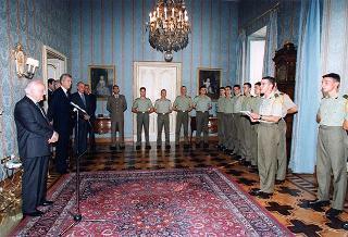 Delegazione di ufficiali e militari di truppa della Scuola di Artiglieria Contraerei dell'Esercito, in servizio di guardia d'onore al Palazzo del Quirinale