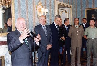 Delegazione di ufficiali e militari di truppa della Scuola di Artiglieria Contraerei dell'Esercito, in servizio di guardia d'onore al Palazzo del Quirinale
