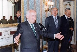 Delegazione di ufficiali e militari di truppa della Scuola di Artiglieria Contraerei dell'Esercito, in servizio di guardia d'onore al Palazzo del Quirinale