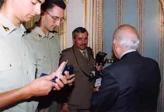 Delegazione di ufficiali e militari di truppa della Scuola di Artiglieria Contraerei dell'Esercito, in servizio di guardia d'onore al Palazzo del Quirinale