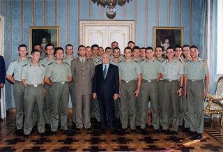 Delegazione di ufficiali e militari di truppa della Scuola di Artiglieria Contraerei dell'Esercito, in servizio di guardia d'onore al Palazzo del Quirinale