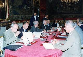 Intervento del Presidente della Repubblica Oscar Luigi Scalfaro alla riunione del Consiglio Supremo di Difesa