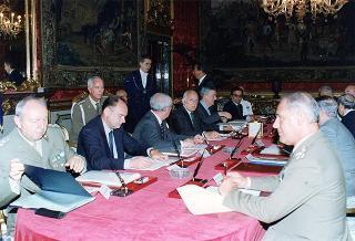 Intervento del Presidente della Repubblica Oscar Luigi Scalfaro alla riunione del Consiglio Supremo di Difesa