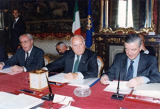 Intervento del Presidente della Repubblica Oscar Luigi Scalfaro alla riunione del Consiglio Supremo di Difesa