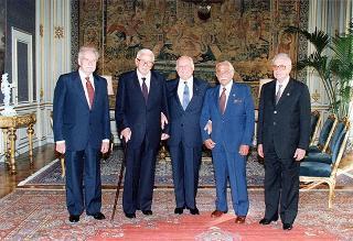 Gen. Giuseppe Ioli, presidente dell'Unione Nazionale Italiana Reduci Russia, con alcuni esponenti del sodalizio