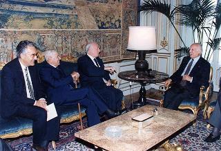 Il Presidente della Repubblica Oscar Luigi Scalfaro incontra il prof. Giorgio Salvini, ministro dell'università e della ricerca scientifica e tecnologica, con esponenti del mondo della ricerca e dell'università
