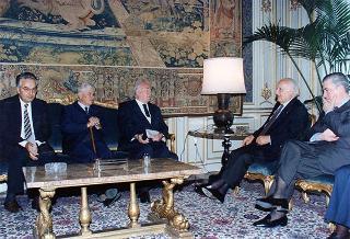 Il Presidente della Repubblica Oscar Luigi Scalfaro incontra il prof. Giorgio Salvini, ministro dell'università e della ricerca scientifica e tecnologica, con esponenti del mondo della ricerca e dell'università