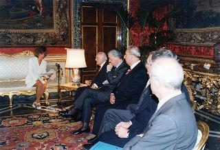 Il Presidente della Repubblica Oscar Luigi Scalfaro riceve Alessandra Guerra, presidente della Conferenza dei presidenti delle Regioni e delle Province Autonome, ed i componenti la Conferenza