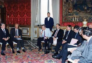 Il Presidente della Repubblica Oscar Luigi Scalfaro riceve Alessandra Guerra, presidente della Conferenza dei presidenti delle Regioni e delle Province Autonome, ed i componenti la Conferenza