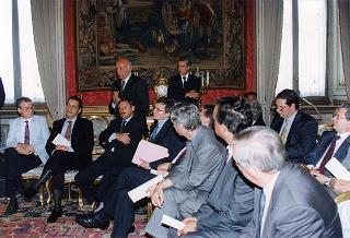 Il Presidente della Repubblica Oscar Luigi Scalfaro riceve Alessandra Guerra, presidente della Conferenza dei presidenti delle Regioni e delle Province Autonome, ed i componenti la Conferenza