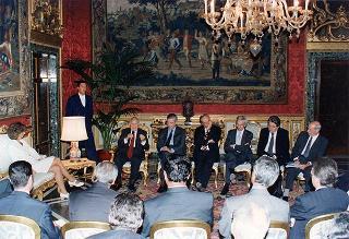 Il Presidente della Repubblica Oscar Luigi Scalfaro riceve Alessandra Guerra, presidente della Conferenza dei presidenti delle Regioni e delle Province Autonome, ed i componenti la Conferenza