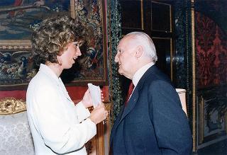 Il Presidente della Repubblica Oscar Luigi Scalfaro riceve Alessandra Guerra, presidente della Conferenza dei presidenti delle Regioni e delle Province Autonome, ed i componenti la Conferenza