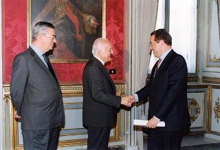 Il Presidente della Repubblica Oscar Luigi Scalfaro riceve Alessandra Guerra, presidente della Conferenza dei presidenti delle Regioni e delle Province Autonome, ed i componenti la Conferenza