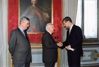 Il Presidente della Repubblica Oscar Luigi Scalfaro riceve Alessandra Guerra, presidente della Conferenza dei presidenti delle Regioni e delle Province Autonome, ed i componenti la Conferenza