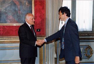 Il Presidente della Repubblica Oscar Luigi Scalfaro  com Enzo Iacopino, presidente dell'Associazione stampa parlamentare