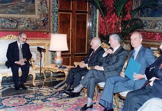 Il Presidente della Repubblica Oscar Luigi Scalfaro  com Enzo Iacopino, presidente dell'Associazione stampa parlamentare