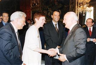 Il Presidente della Repubblica Oscar Luigi Scalfaro  com Enzo Iacopino, presidente dell'Associazione stampa parlamentare