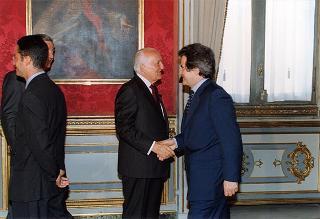Il Presidente della Repubblica Oscar Luigi Scalfaro  com Enzo Iacopino, presidente dell'Associazione stampa parlamentare